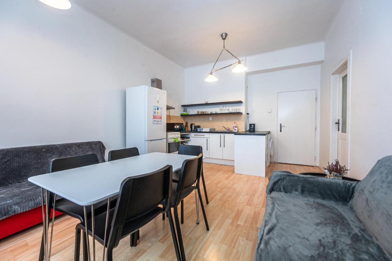 Apartments Safarikova 18 Prag Dış mekan fotoğraf